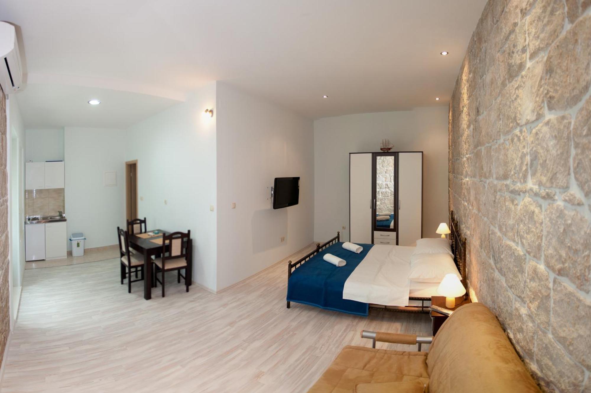 Apartments Galic Split Bagian luar foto